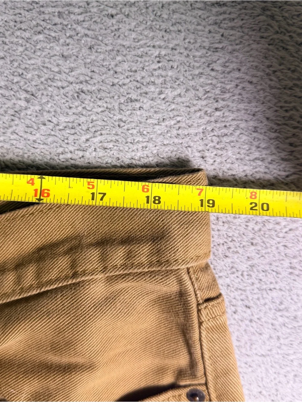 Levis durable tan